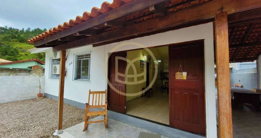 Casa com 4 quartos à Venda, Camboa da Armação - Governador Celso Ramos