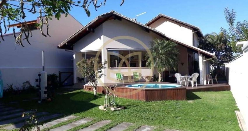 LINDA CASA, EXCELENTE LOCALIZAÇÃO - PRÓXIMO A PRAIA DE PALMAS