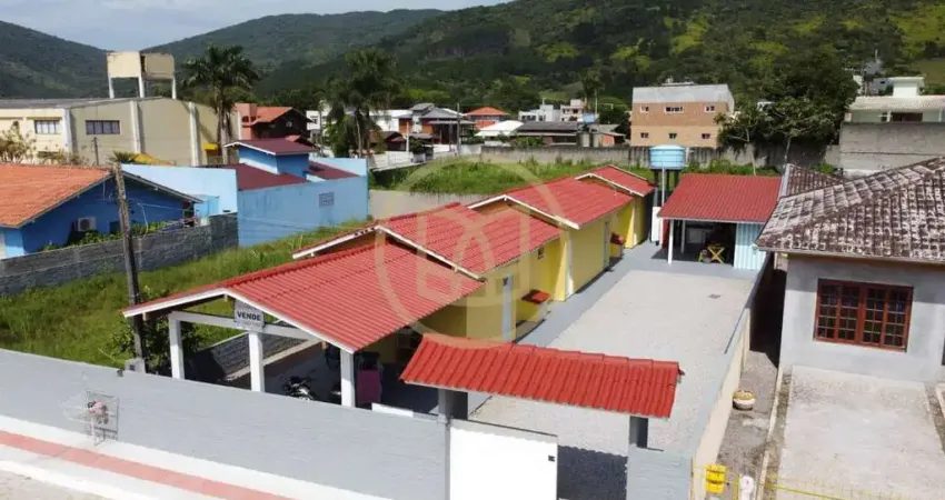 4 kitnet com 1 quarto cada em camboa da armação - governador celso ramos