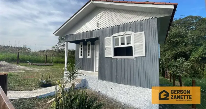 Casa Padrão -  Loteamento Alexandra – Primeira Linha, Criciúma/SC