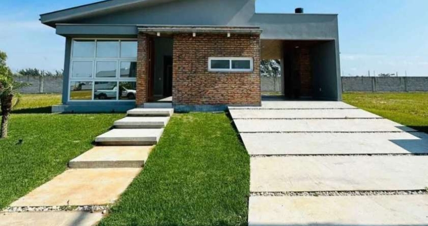 Casa à venda no bairro Centro - Balneário Rincão/SC