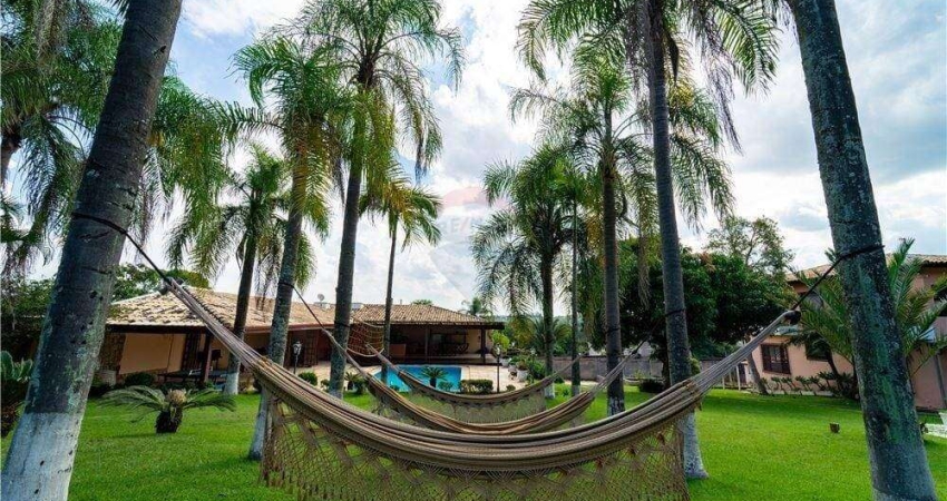 CURRUPIRA - 3 DORMS. - PISCINA - AT 2.200m² - AC 600m²