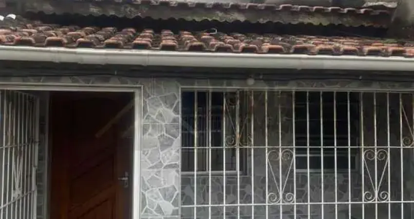 Casa Geminada para Venda em Praia Grande, Guilhermina, 1 dormitório, 1 banheiro, 1 vaga