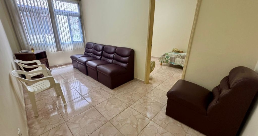 Oportunidade sendo 01 dormitorio, mobiliado, apenas 250m da praia, no Canto do Forte