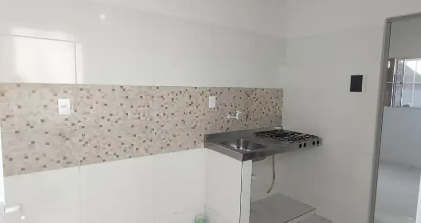 Alugo kitnet no farol 900 reais na antiga embratel / ladeira do martirios