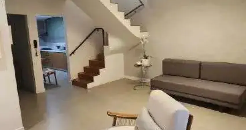 É SÓ ENTRAR - Village duplex com 140m², 4/4 no Farol de Itapuã