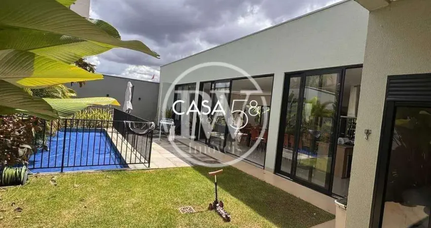 Casa Térrea de Alto Padrão à Venda no Jardim América, 5 Suítes 505m² de Terreno
