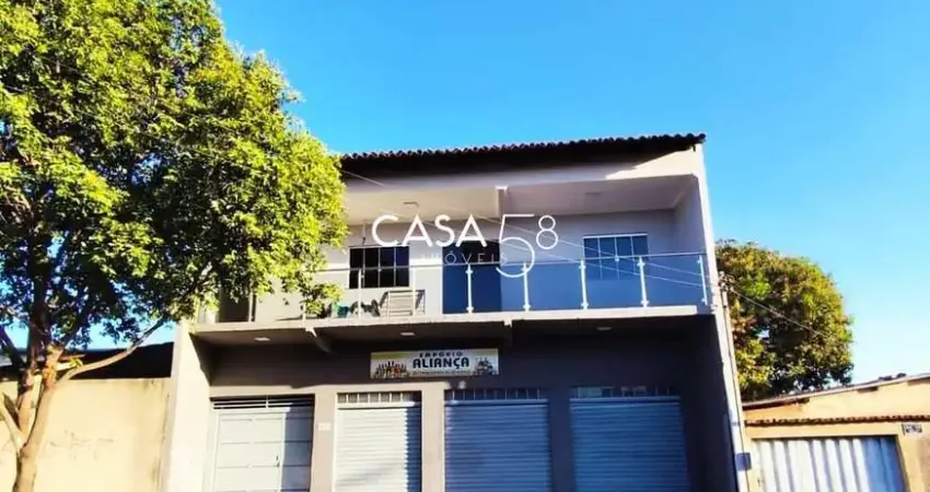 Sobrado Residencial e Comercial à Venda – 4 Quartos 2 Suítes | 373m² Construidos