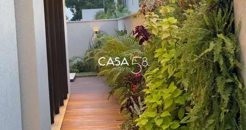 Casa Vivás à Venda, Alto Padrão, 278m² Const + 100m² de Deck, 560m² de Terreno