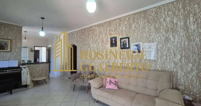 Belíssima casa 2 dormitórios e edícula a apenas 500m da praia de massaguaçu