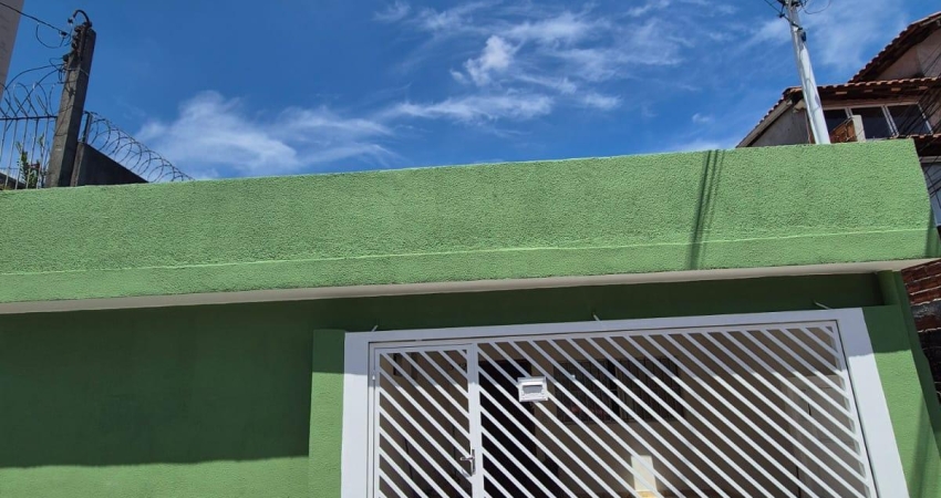 Casa Terrea, com 115 m2 em local privilegiado da Vila Santa Catarina.
