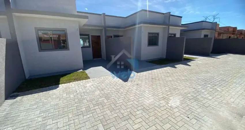 Casa em condomínio na região do rio bonito, no bairro campo de santana, com dois quartos, sala, cozinha e banheiro, além de amplo espaço de quintal.