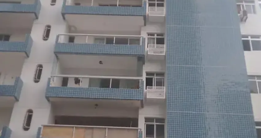 Apartamento impecável. localização privilegiada. 10min do mar de boa viagem andando. perto de restaurantes, farmácias, shopping entre outros. garagem coberta. portaria 24horas.