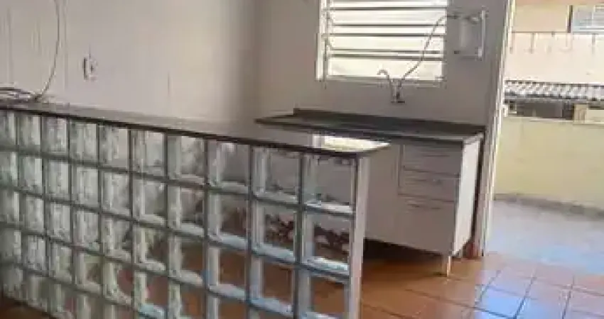 Casa 2 dormitórios para alugar Vila Nivi São Paulo/SP