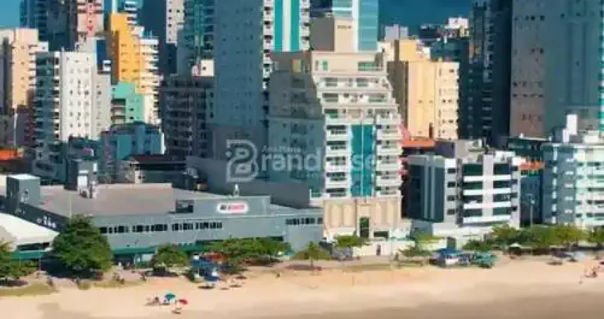 O mar emoldura o lar que voce sempre sonhou! , Meia Praia, Itapema - SC