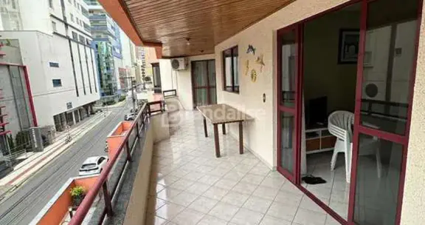 2 dormitorios com ampla sacada com churrasqueira, Meia Praia, Itapema - SC