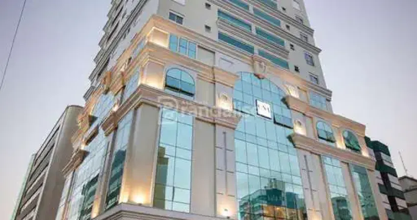 Apartamento com 4 quartos à venda na Rua 231, 37, Meia Praia, Itapema