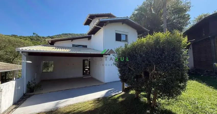 Casa + loft cercado pela natureza – Bairro Encantada, Garopaba/SC