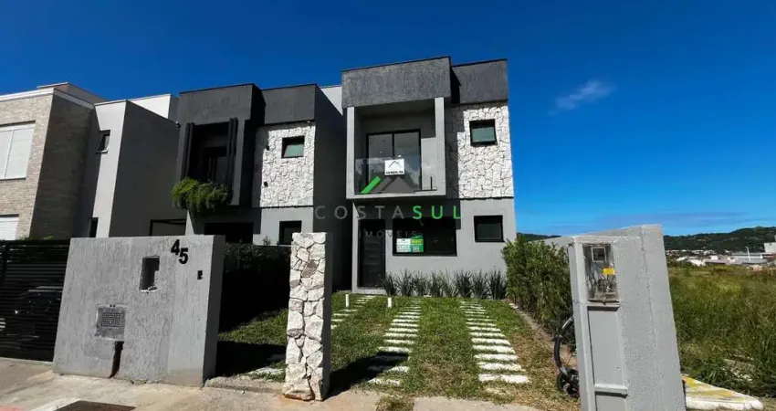 Casa de Alto Padrão à Venda no Loteamento Longaroni – Garopaba/SC