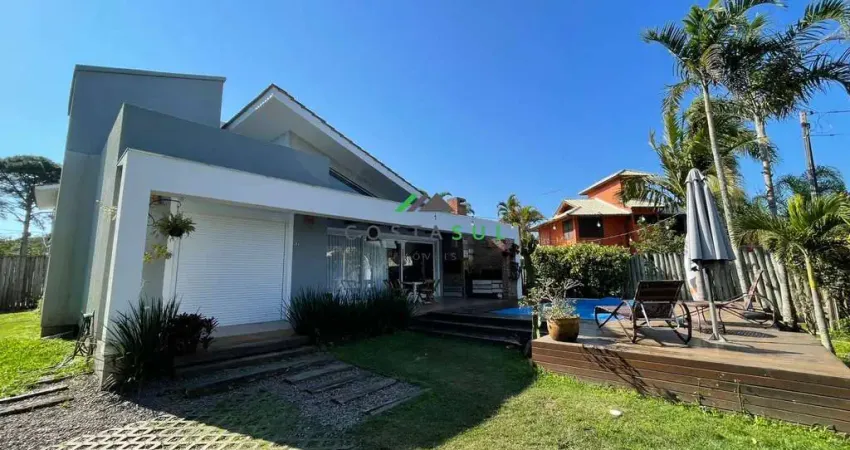 Casa Alto Padrão com Piscina no Condomínio Maranata - em frente à SurfLand