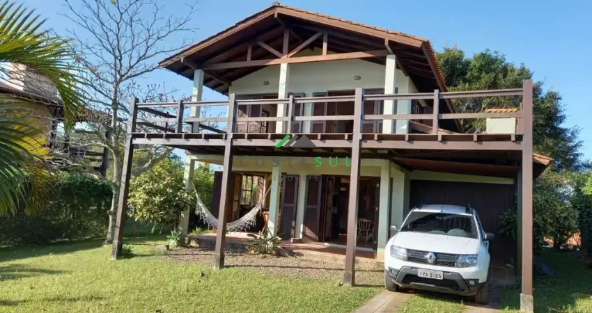 Casa com Vista para a Lagoa no Bairro Ibiraquera – Imbituba/SC