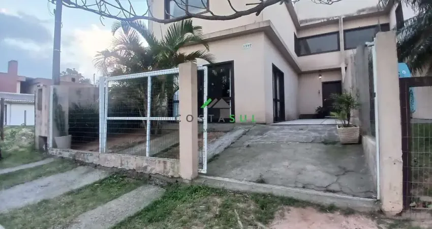 Casa com 3 quartos para alugar na Rua Lageado, 1342, Ambrósio, Garopaba