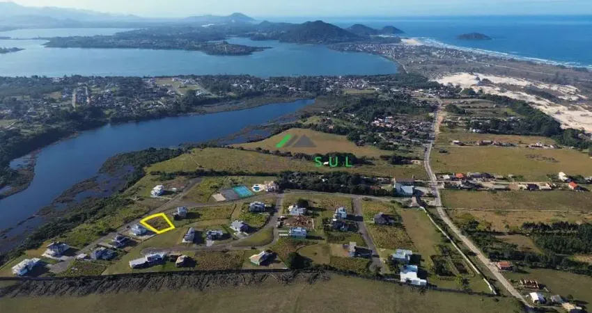Terreno à venda na Rua Ver. Venício Luiz Borge, 0101, Alto Arroio, Imbituba
