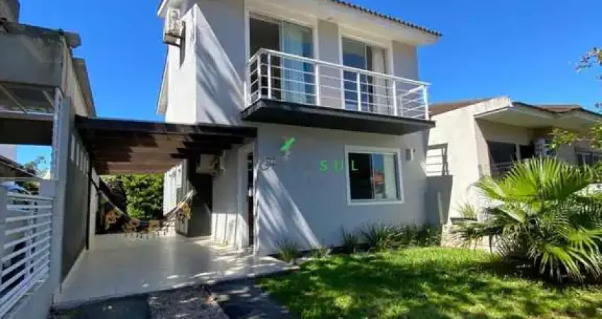 Casa mobiliada à venda no centro de garopaba – 3 quartos e excelente posição sol