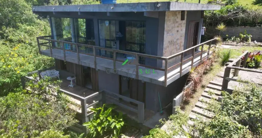 Casa à venda na praia do rosa – imóvel com duas unidades e vista para o vale