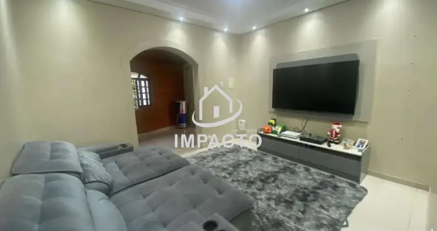 Sobrado com 4 dormitórios sendo 1 suíte, quintal gourmet e garagem à venda