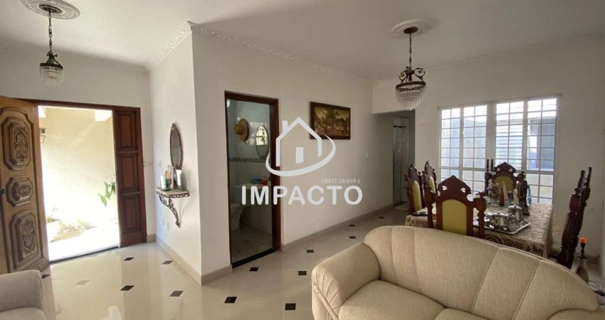 Sobrado com 3 dormitórios sendo 1 suíte e 3 vagas à venda