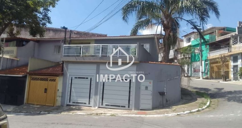 Sobrado com 3 dormitórios, varanda ampla e vaga para 3 carros