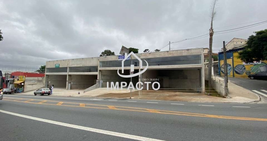 Locação - 4 Salões Comerciais - De 140m a 220m cada salão!!!