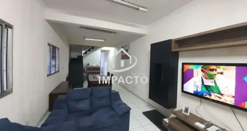 Sobrado com 5 dormitórios sendo 2 suítes e 2 vagas de garagem