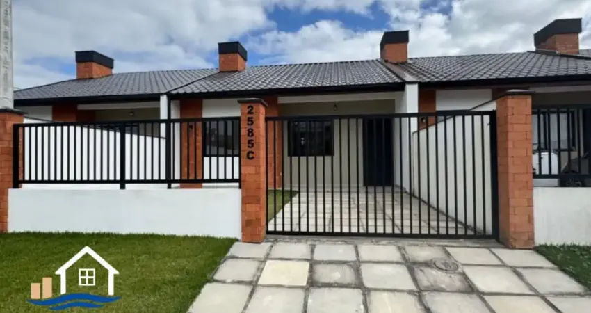 Casa em Guaratuba no bairro Piçarras com design encantador que transmite bom gosto e acolhimento.