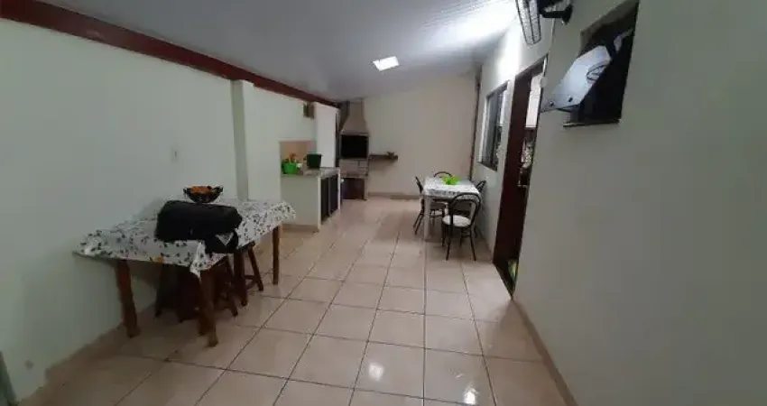 Casa com 3 Quartos e 2 banheiro à Venda, 135m²Conjunto Habitacional São José - Campo Limpo Paulista, SP