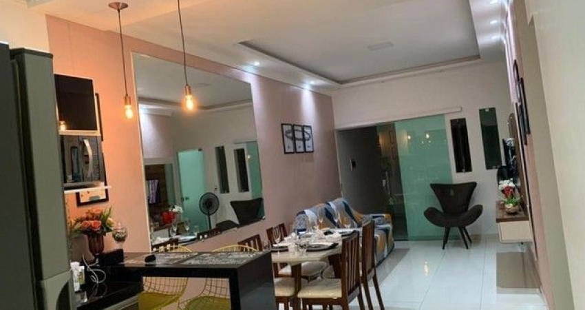 Casa com 3 Quartos e 2 banheiro à Venda, 130m²Silop Ubatuba São Paulo