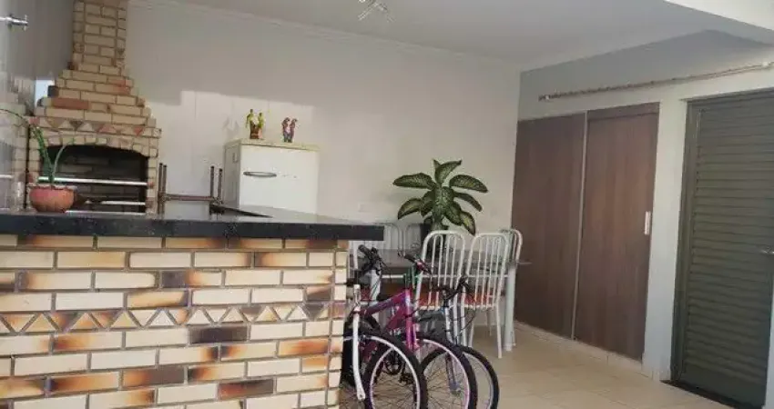 Casa com 3 Quartos e 2 banheiro à Venda, 139m²Centro - Bertioga, SP