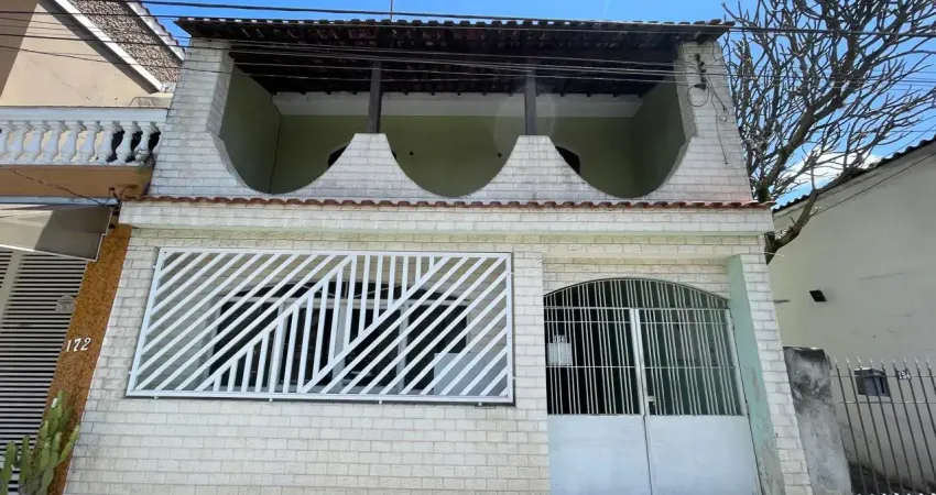Sobrado reformado 3 dormitórios e 1 vagas à venda r$ 800.000,00  localizado na rua aurélia, 164, bairro santa paula, são caetano do sul