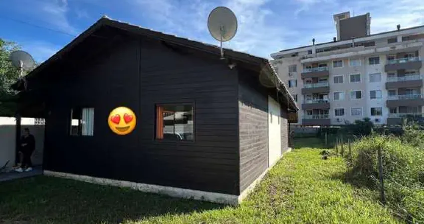 Casa com 2 quartos à venda na Rua Flores, 19, Praia de Fora, Palhoça