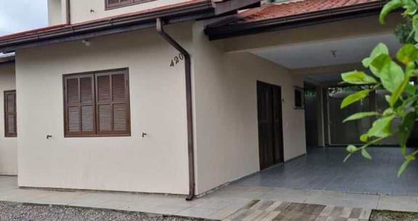 Casa Sobrado para aluguel anual, na Praia do Sonho, Palhoça/SC