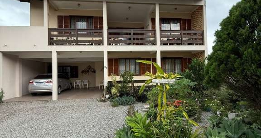 Casa com 4 quartos à venda na Rua do Chalé, Praia de Fora, Palhoça