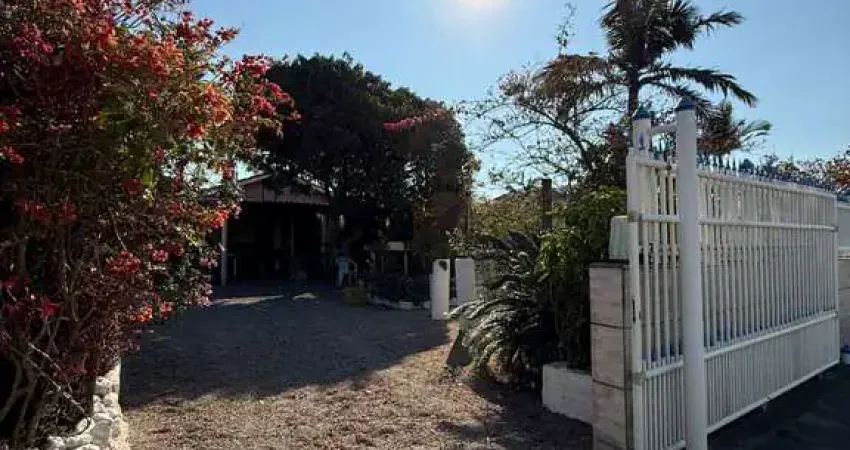 Casa com 5 quartos à venda na Rua Arnoldo Scharman, Enseada de Brito, Palhoça