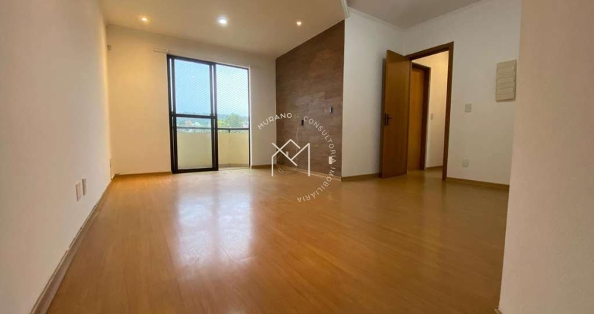 Apartamento semimobiliado com 3 dormitórios no centro!!