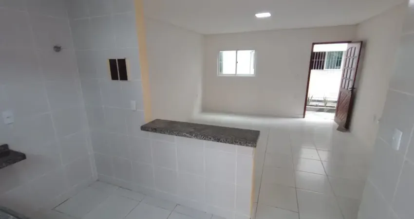 R$ 399 mil - sobrado nascente em condomínio fechado no jd. oceania – 3 quartos (2 suítes), quintal e a 500m da praia!