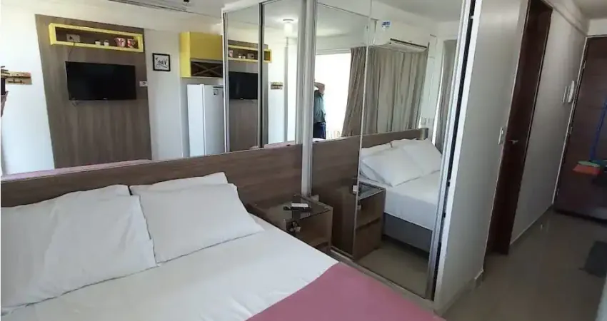 Flat à Venda - Porteira Fechada 290.000mil à 50m da Praia - Nascente, com Varanda