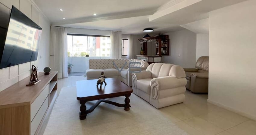 Cobertura Duplex com piscina, 3 quartos, 211 m² privativos, 3 vagas de garagem, no Água Verde, Curitiba - PR.