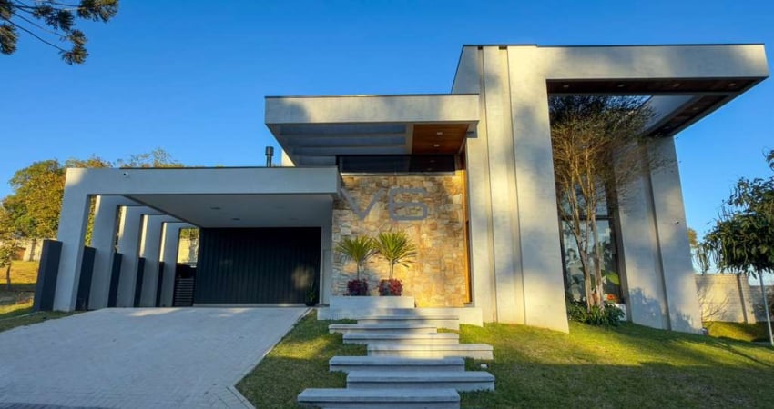 Casa Alto Padrão com 320,83 m² privativos, 4 quartos, 3 vagas de garagem, em São Braz, Curitiba-PR.