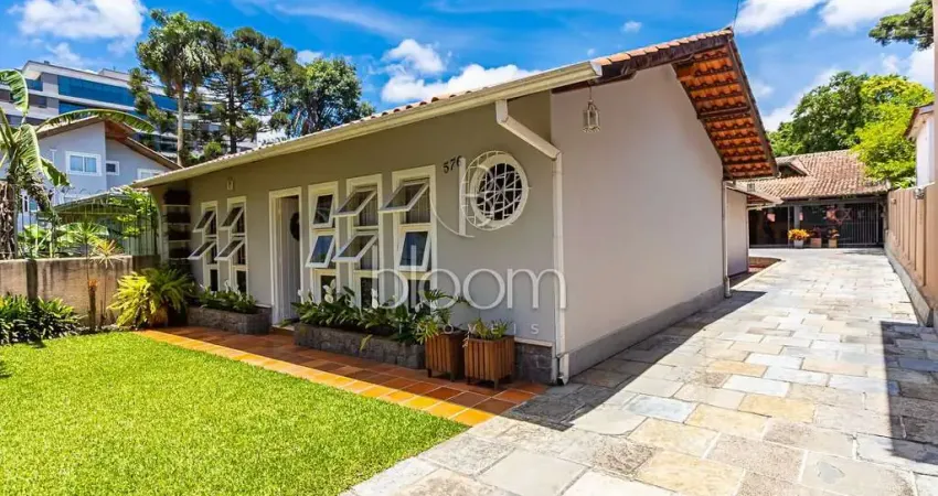 Casa com 6 quartos à venda na Rua Frederico Cantarelli, 576, Bigorrilho, Curitiba