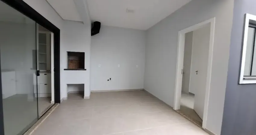 Ótimo geminado com 122m² construido com área de churrasco